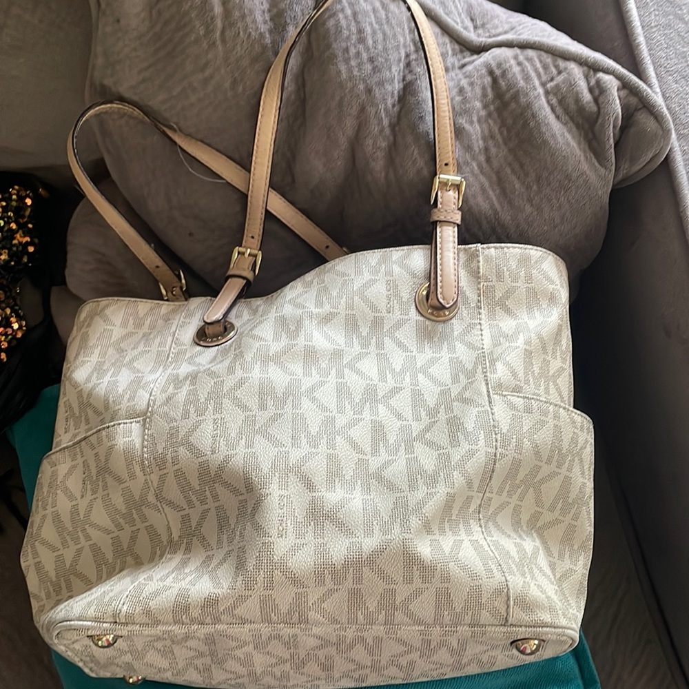 Michael Kors vanilla tote bag